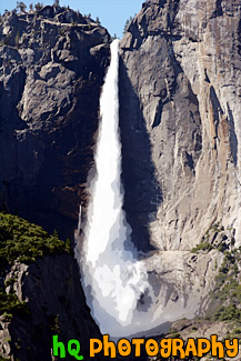 Yosemite Falls Close Up painting