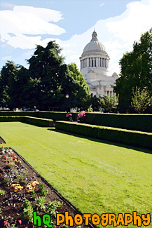 Capitol Building & Green Grass Garden painting