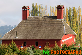 Red Barn & Xmas Decorations