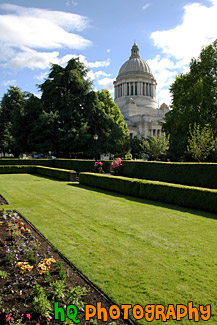 Capitol Building & Green Grass Garden