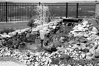Pond & Fountain black and white picture