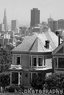 San Francisco Victorian House at Alamo Square black and white picture