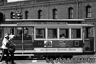 Cable Car, Powell & Hyde Sts. black and white picture