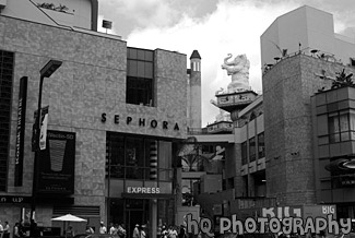 Babylon Court - Hollywood & Highland black and white picture