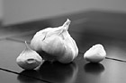 Black & White Garlic Head & Cloves preview