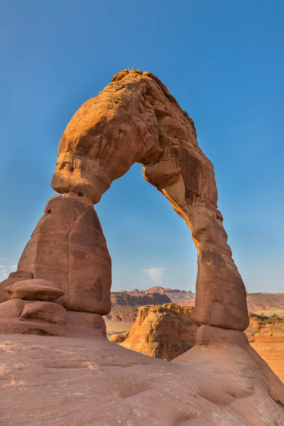 Delicate Arch and Blue Sky in Arches National Park