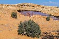 Mesa-Arch-and-Blue-Sky-3